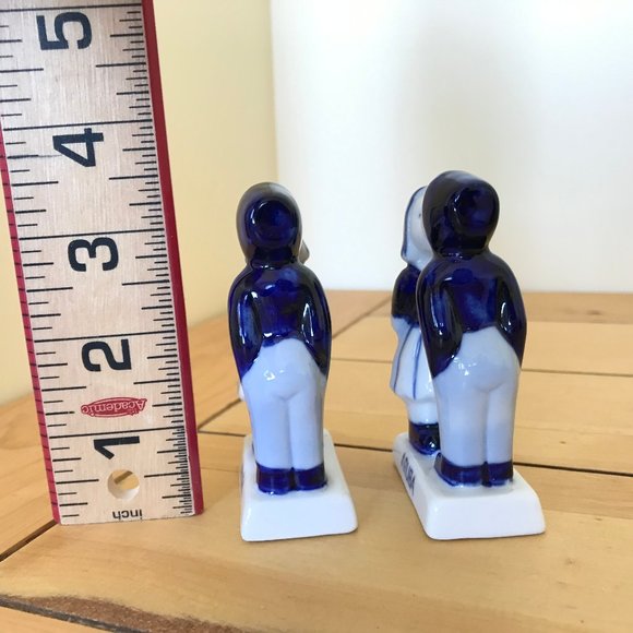 Dutch Blue Delft Kissing Couple ARUBA Ceramic Figurines 3.5" Set of 2 - Picture 2 of 6